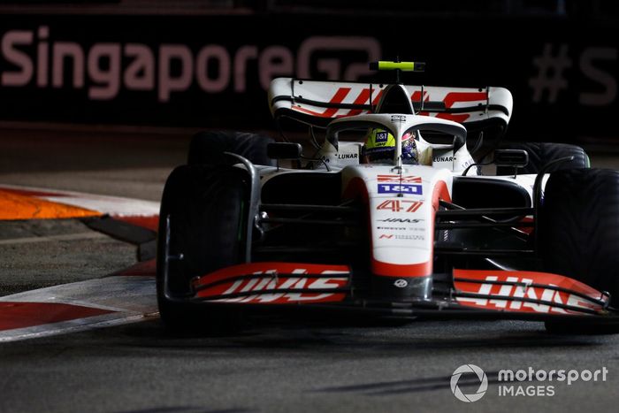 Mick Schumacher, Haas VF-22
