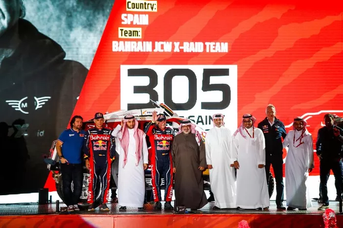 #305 JCW X-Raid Team: Carlos Sainz, Lucas Cruz