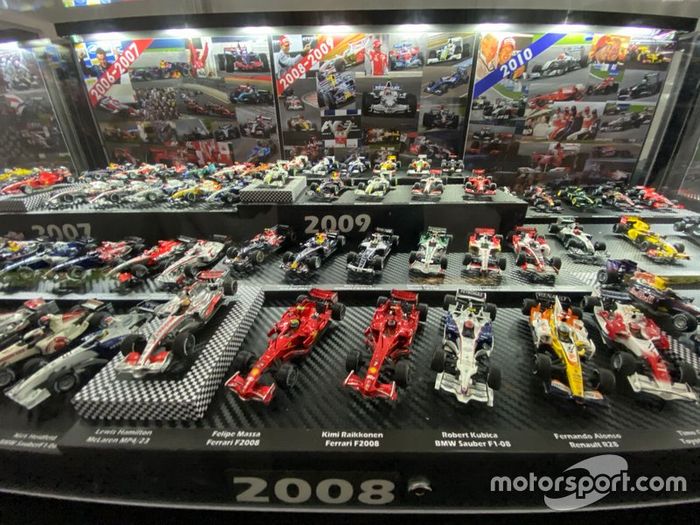 Colección de coches miniatura de F1