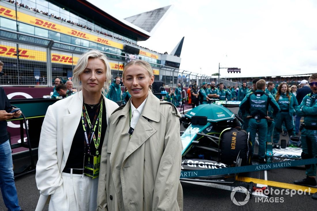 Las futbolistas inglesas Leah Williamson y Chloe Kelly