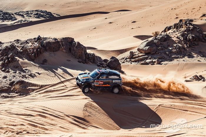 #309 X-Raid Mini JCW Rally Team: Orlando Terranova, Bernardo Graue