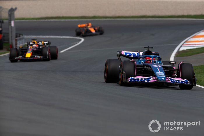 Esteban Ocon, Alpine A523, Max Verstappen, Red Bull Racing RB19