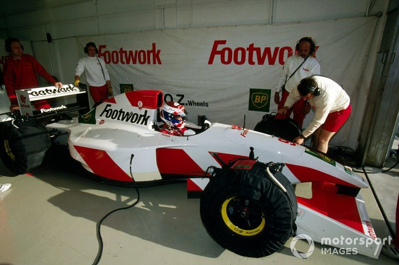 FOOTWORK アロウズ 鈴木亜久里号 （かつてアロウズを買収してF1