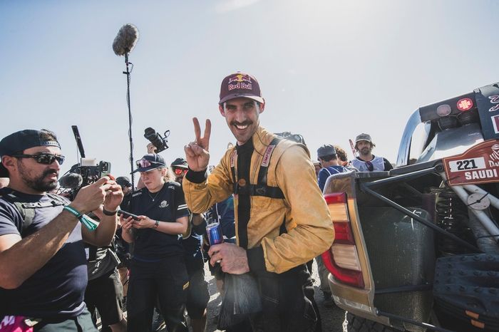 #221 Overdrive Racing Toyota Hilux Overdrive: Guillaume de Mevius