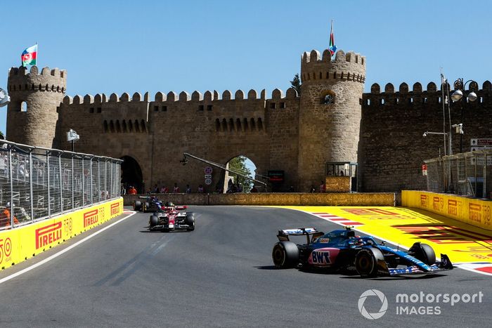 Esteban Ocon, Alpine A522, Zhou Guanyu, Alfa Romeo C42