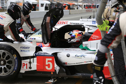#5 Toyota Racing Toyota TS050 Hybrid: Ентоні Девідсон, Себастьян Буемі, Казукі Накадзімі