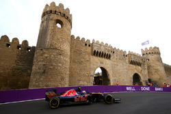 Carlos Sainz Jr., Scuderia Toro Rosso STR11