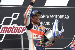 Podio: il vincitore Marc Marquez, Repsol Honda Team