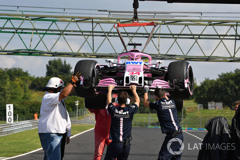 The car of Nikita Mazepin, Force India VJM11 is recovered