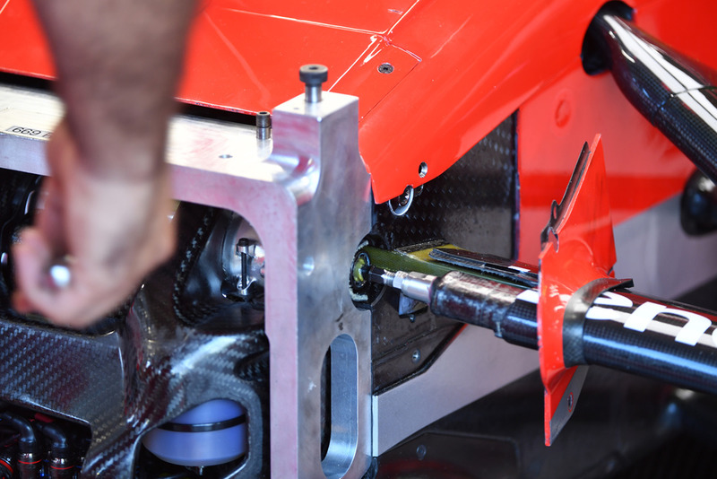 Ferrari SF71H front suspension detail