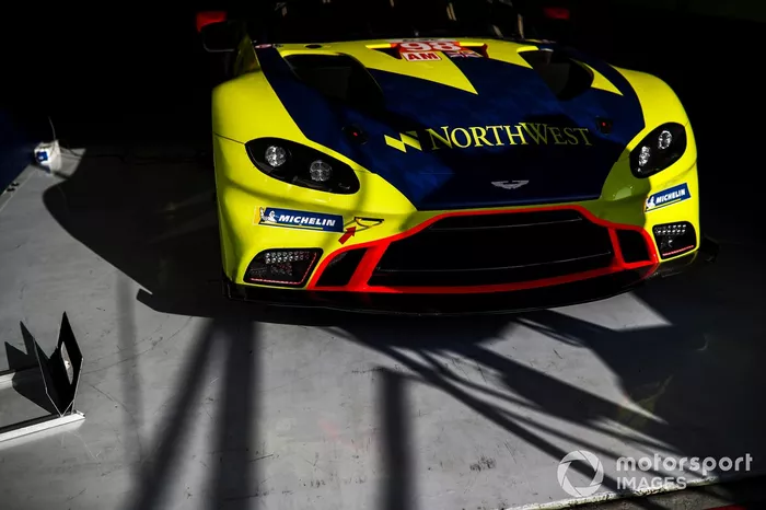 #98 Aston Martin Racing Aston Martin Vantage AMR: Paul Dalla Lana, Augusto Farfus, Marcos Gomes
