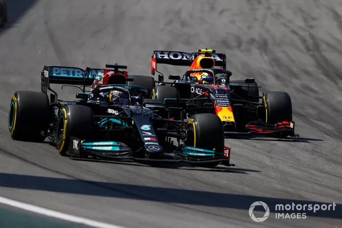 Lewis Hamilton, Mercedes W12, Max Verstappen, Red Bull Racing RB16B