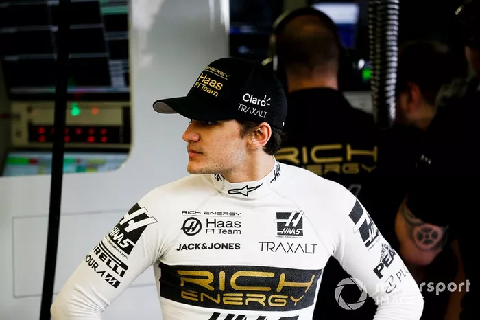 Pietro Fittipaldi es uno de los candidatos al asiento que podría dejar libre Grosjean. Es piloto de Haas (reserva), joven y con un apellido muy comercial (es nieto de Emerson Fittipaldi). Depende de la superlicencia.