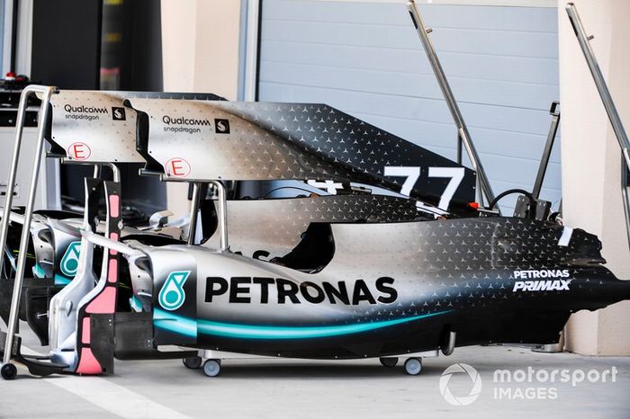 El capó motor del Mercedes AMG F1 W10