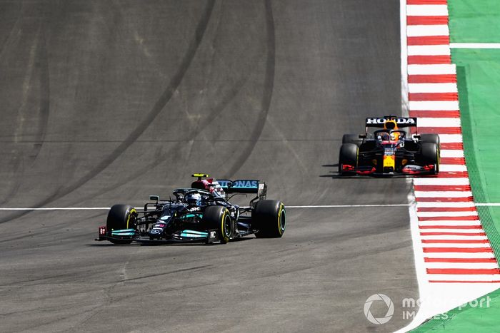 Valtteri Bottas, Mercedes W12, Max Verstappen, Red Bull Racing RB16B