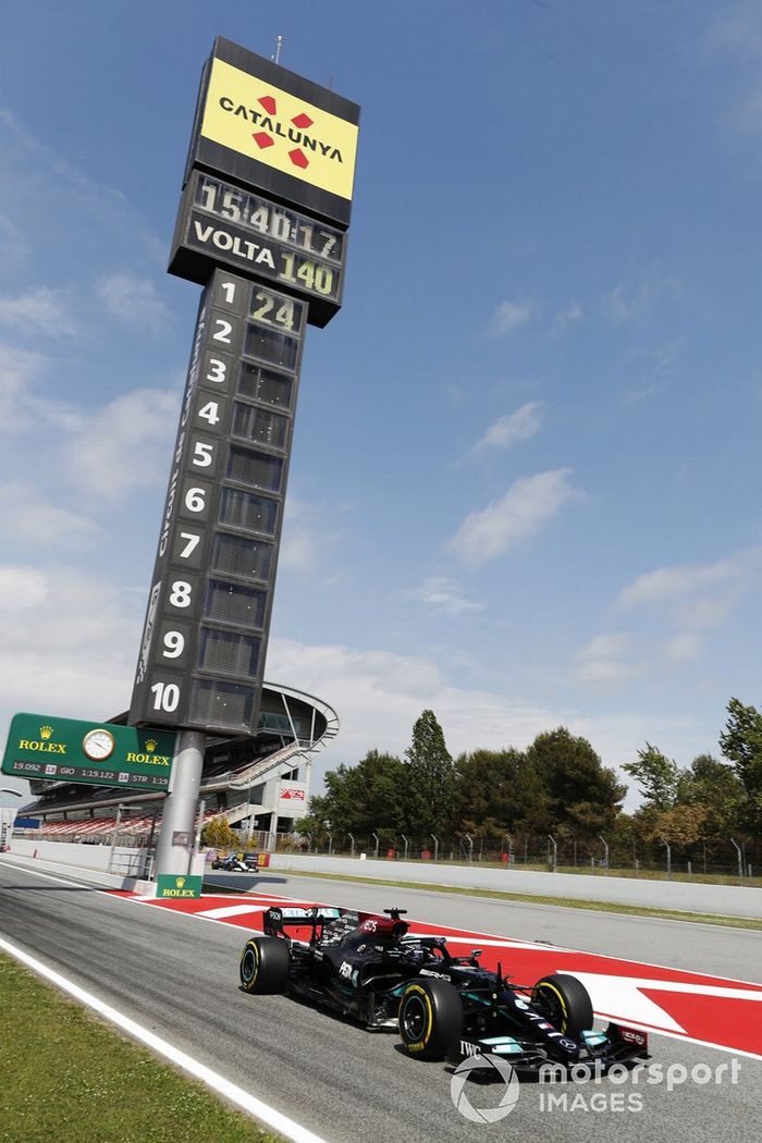 Lewis Hamilton, Mercedes W12