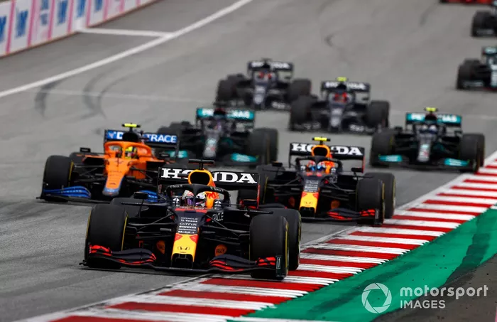 Max Verstappen, Red Bull Racing RB16B, Lando Norris, McLaren MCL35M, Sergio Pérez, Red Bull Racing RB16B, Lewis Hamilton, Mercedes W12, Valtteri Bottas, Mercedes W12