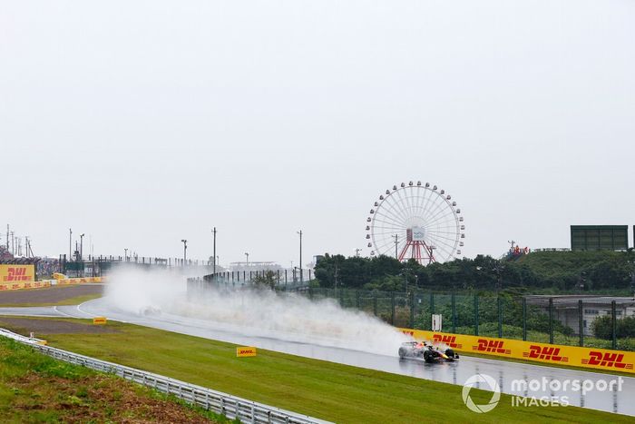 Max Verstappen, Red Bull Racing RB18, Charles Leclerc, Ferrari F1-75