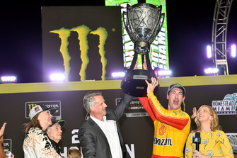 Joey Logano, Team Penske, Ford Fusion Shell Pennzoil celebrates his Championship