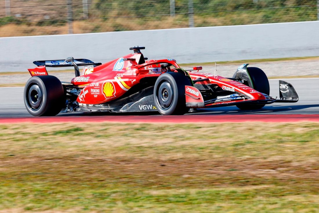 Charles Leclerc, Ferrari SF-24 podczas testów Pirelli