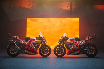 Jack Miller, Brad Binder, sepeda Red Bull KTM Factory Racing