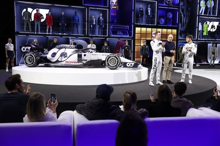 Daniil Kvyat, AlphaTauri, Pierre Gasly, AlphaTauri, Franz Tost, Jefe de equipo de la Scuderia AlphaTauri, Scuderia AlphaTauri AT01