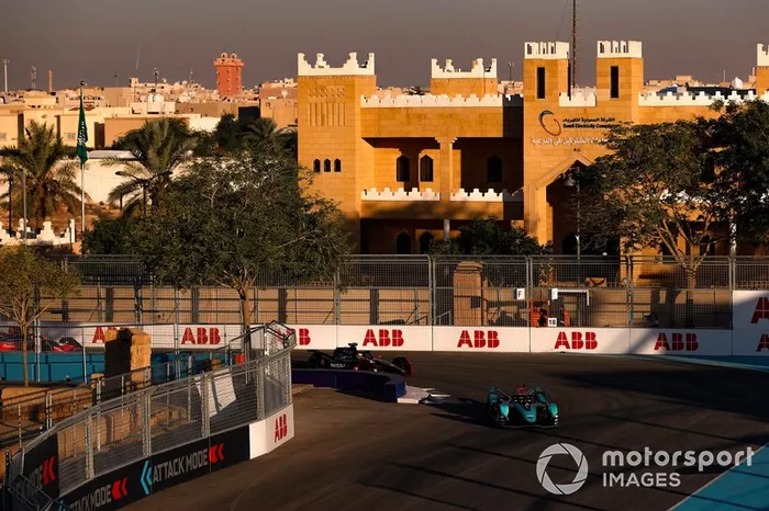 Mitch Evans, Jaguar Racing, Jaguar I-Type 4 Oliver Rowland, Nissan e.Dams, Nissan IMO2 
