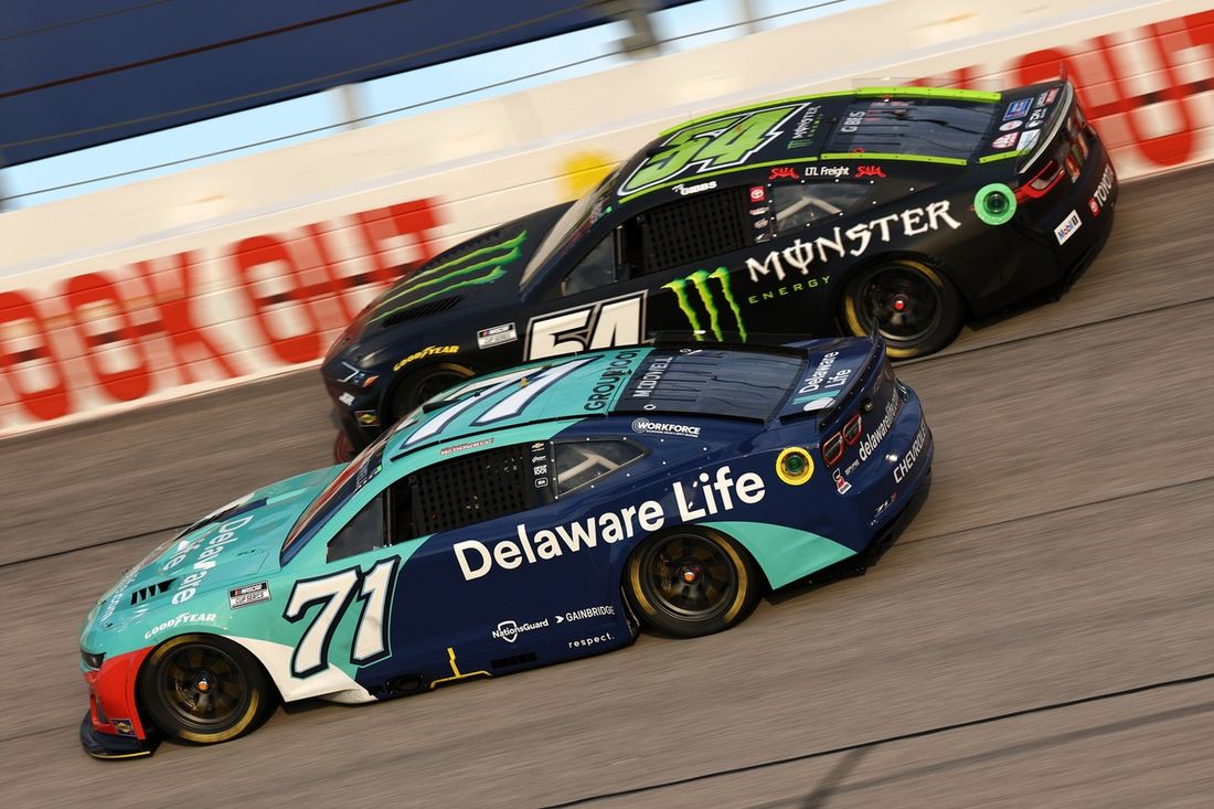 Michael McDowell, Spire Motorsports Chevrolet, Ty Gibbs, Joe Gibbs Racing Toyota