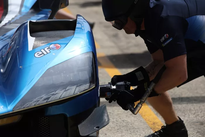 #35 Alpine Endurance Team Alpine A424, pitstop practice
