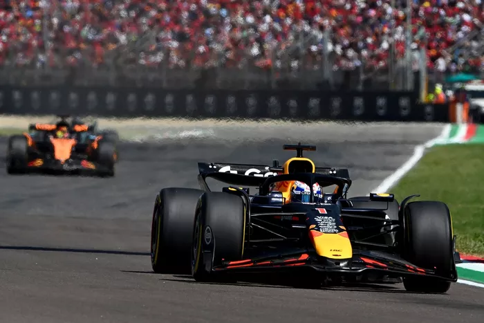 Max Verstappen, Red Bull Racing, Oscar Piastri, McLaren