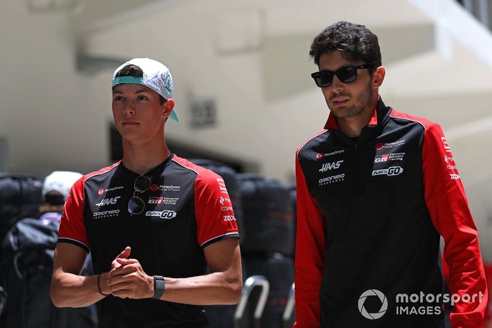 Esteban Ocon, Haas F1 Team, Oliver Bearman, Haas F1 Team