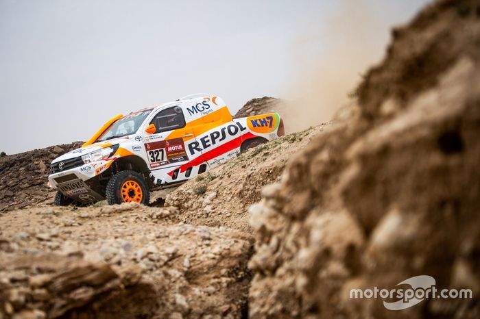 #327 Repsol Rally Team Toyota: Pujol Isidre Esteve, Txema Villalobos
