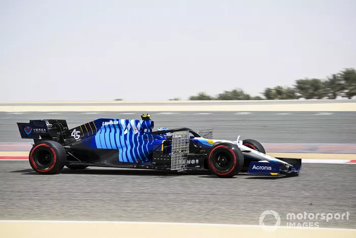 Roy Nissany, piloto de desarrollo, con el Williams FW43B 