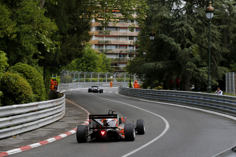 Pedro Piquet, Van Amersfoort Racing Dallara F317 - Mercedes-Benz