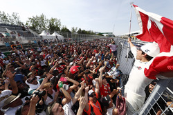 Lance Stroll, Williams, viert zijn eerste punten met fans