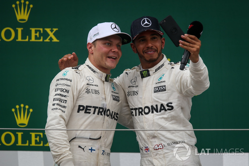 Bottas planta cara a Hamilton