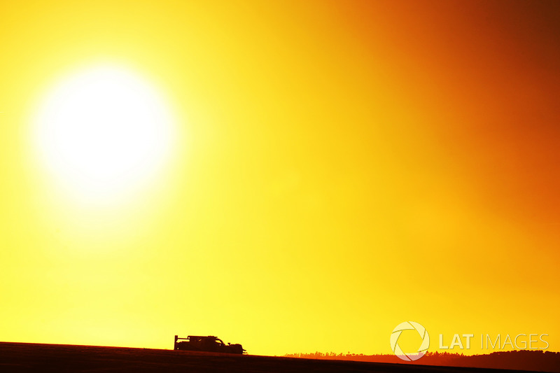 #21 Dragonspeed, Oreca 07 - Gibson: Henrik Hedman, Nicolas Lapierre, Ben Hanley