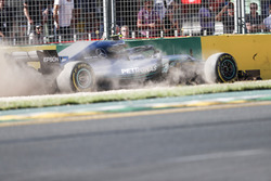 Valtteri Bottas, Mercedes AMG F1 W09, pist dışına çıkıyor
