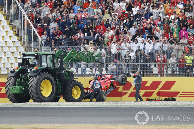 Sebastian Vettel; Ferrari SF71H dans le mur