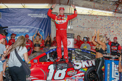 Race winner Kyle Busch, Joe Gibbs Racing, Toyota Camry Skittles Red White & Blue