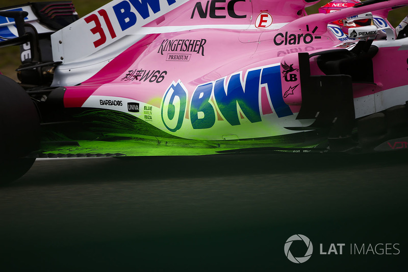 Parafina en el coche de Esteban Ocon, Force India VJM11 Mercedes