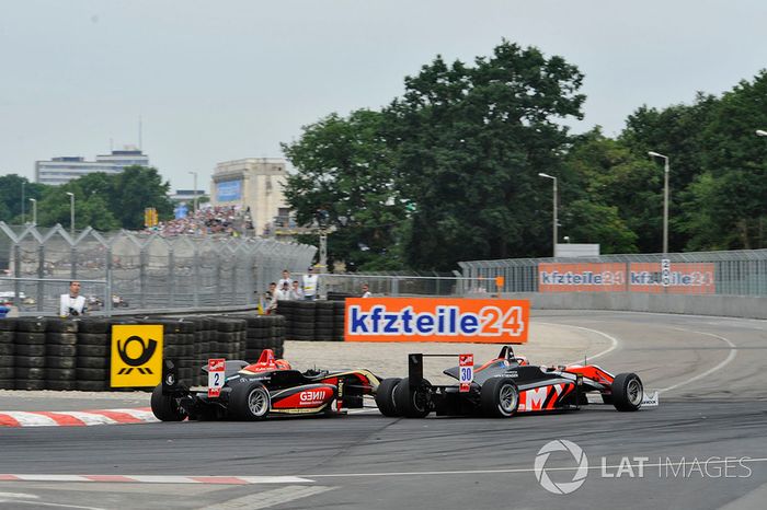 Max Verstappen, Van Amersfoort Racing y Esteban Ocon, Prema Powerteam