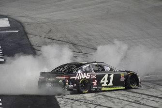 Kurt Busch, Stewart-Haas Racing, Ford Fusion Monster Energy / Haas Automation celebrates his win