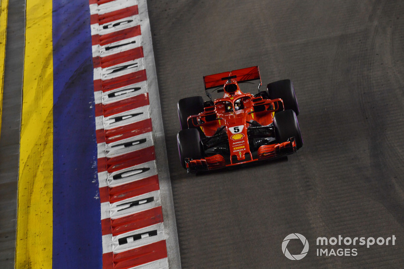 Vettel, preocupado por sus neumáticos ultrablandos