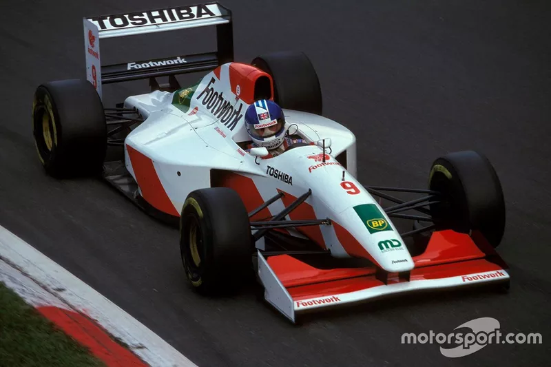 ★1/43★フットワーク FA14 無限ホンダ★鈴木亜久里★レーシングオン別注★ 美しきF1マシン：「速いが脆い……鈴木亜久里、予選トップ10常連に