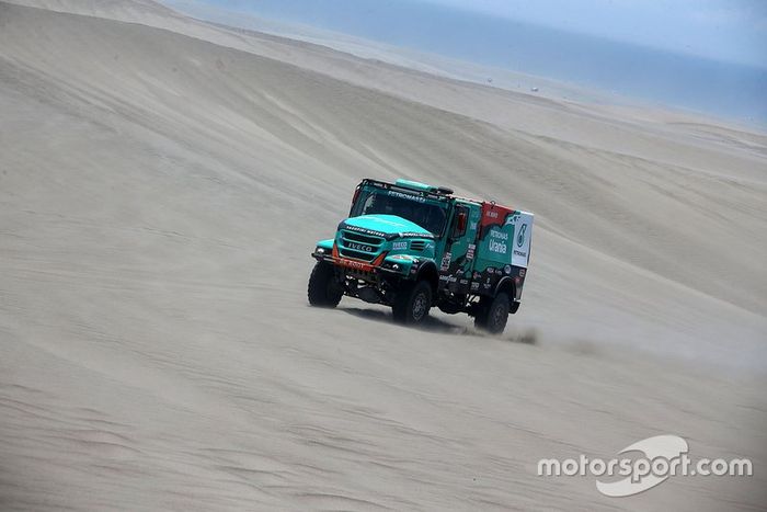 #505 Team De Rooy Iveco: Federico Villagra, Ricardo Torlaschi, Adrian Yacopini              