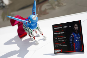 A Mexican gift on the autograph table of Brendon Hartley, Toro Rosso.