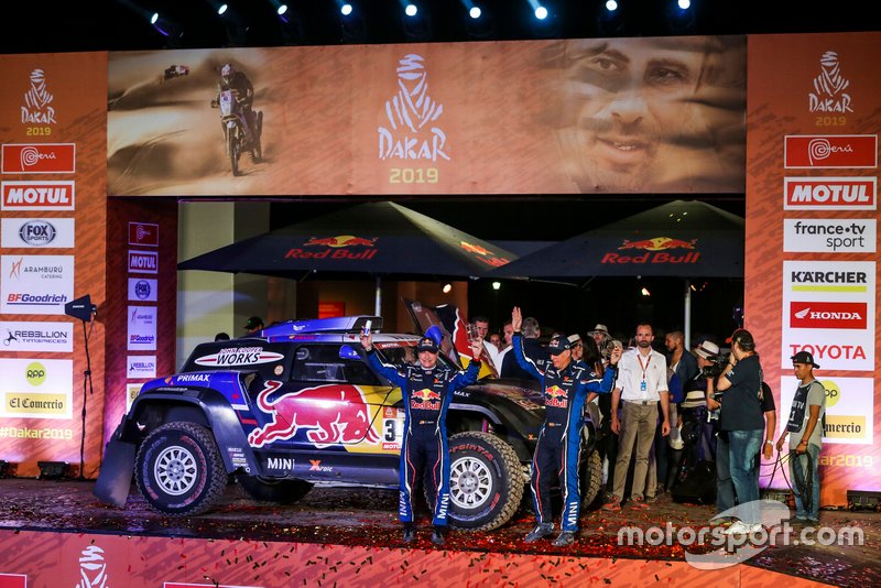 Podium: X-Raid Mini JCW Team: Carlos Sainz, Lucas Cruz