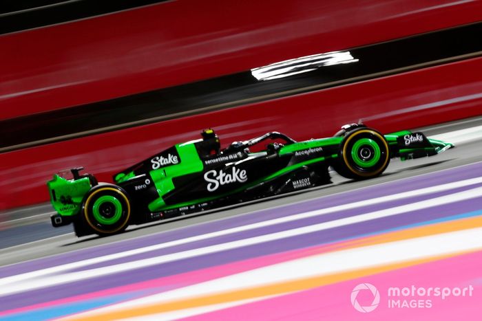 Zhou Guanyu, Stake F1 Team Kick Sauber C44