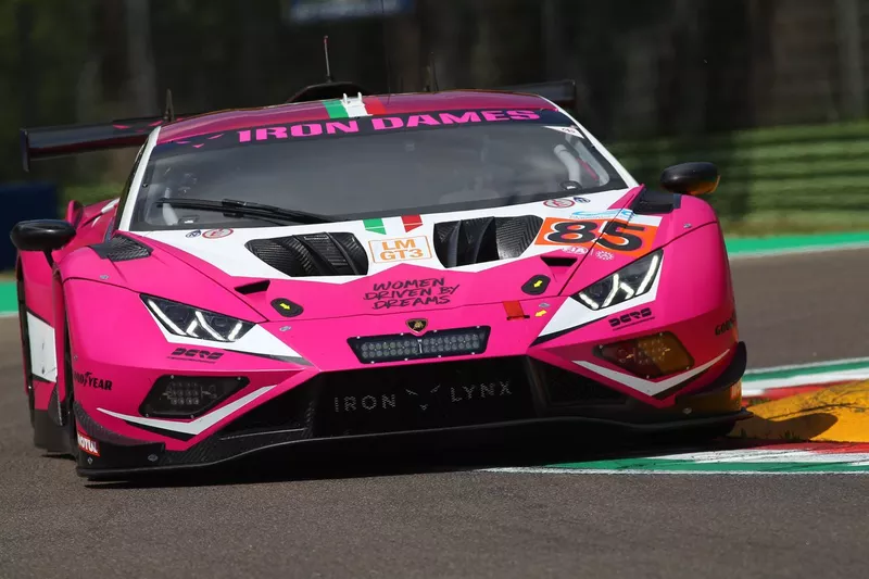 #85 Iron Dames Lamborghini Huracan LMGT3 Evo2: Sarah Bovy, Doriane Pin, Michelle Gatting
